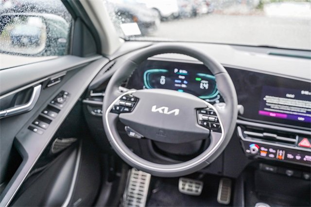 Certified 2023 Kia Niro SX Touring image 16