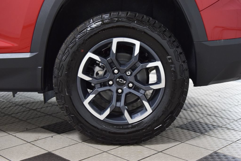 New 2027 Chevrolet Equinox ACTIV w/ Safety and Technology Package AWD/4WD image 28