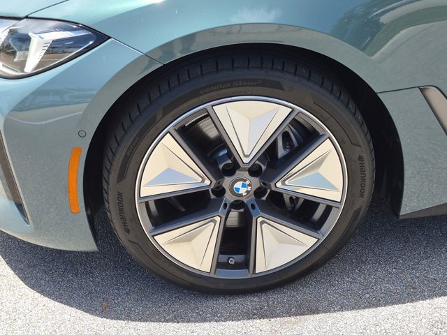 Used 2025 BMW i4 eDrive40 w/ Premium Package RWD image 24