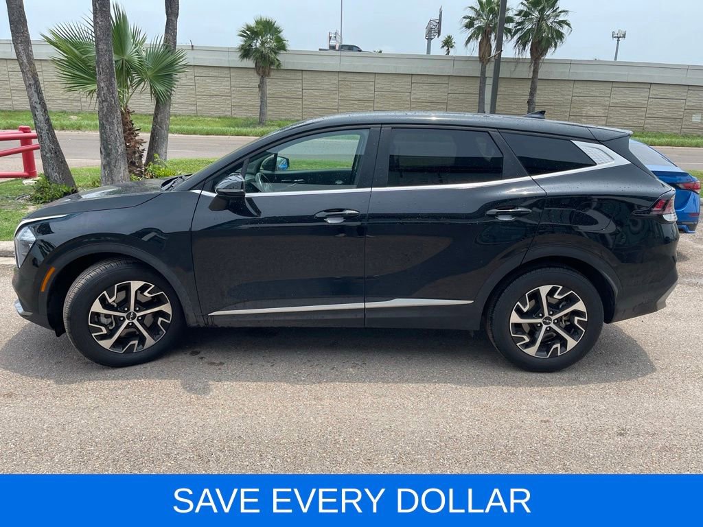 Used 2023 Kia Sportage EX FWD image 3