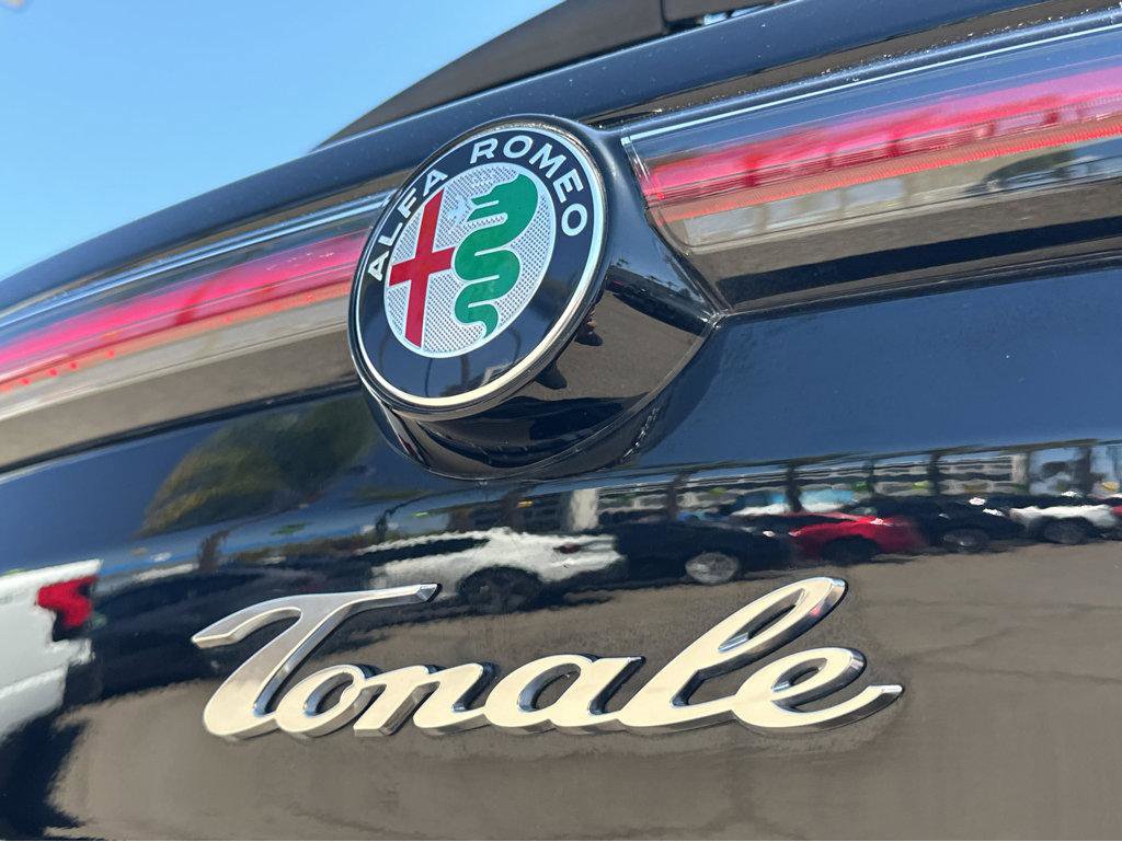 Used 2024 Alfa Romeo Tonale Ti w/ Premium Interior Package AWD/4WD image 39