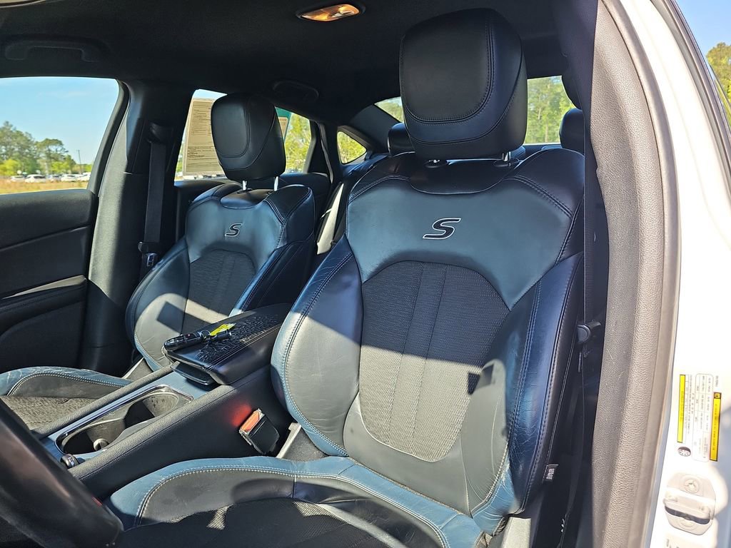 Used 2015 Chrysler 200 S image 19