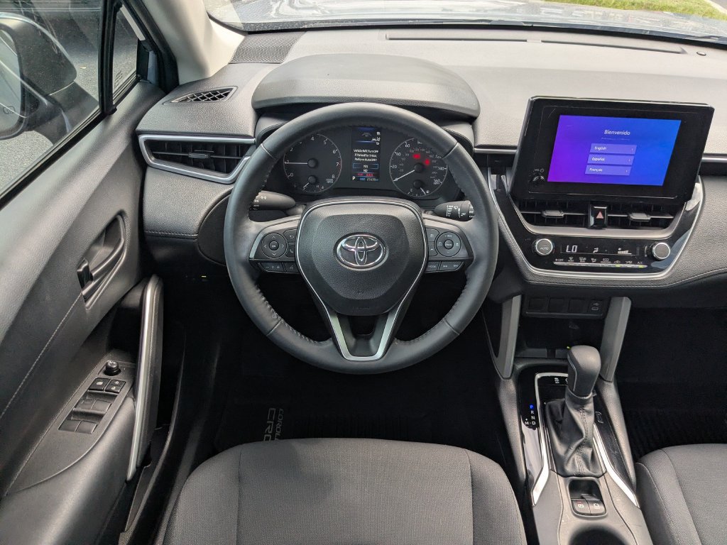 Used 2024 Toyota Corolla Cross LE AWD/4WD image 19