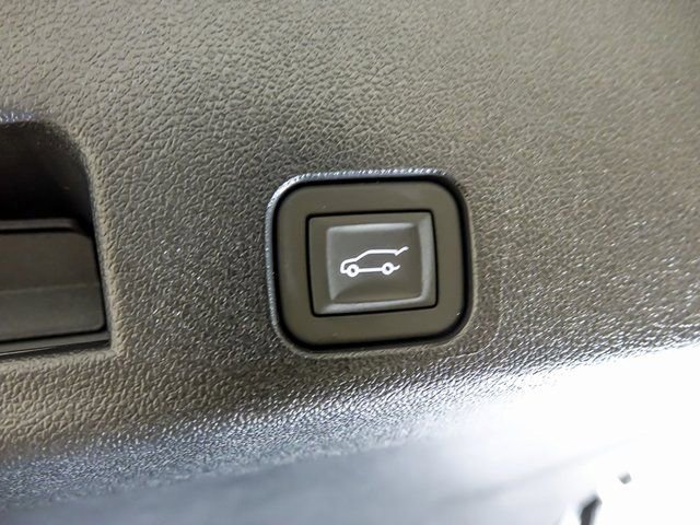 New 2026 Chevrolet Traverse High Country w/ LPO, Floor Liner Package image 25