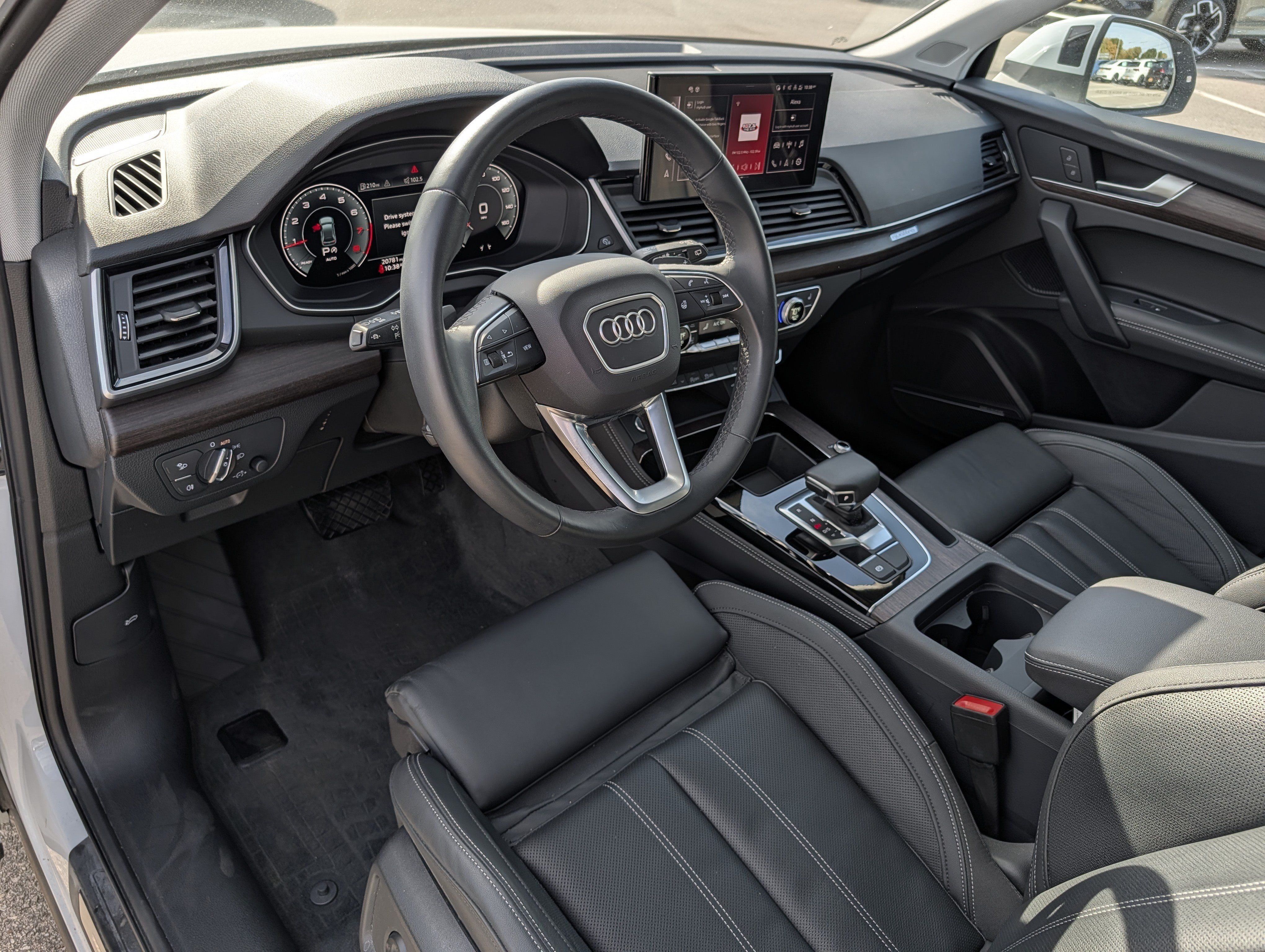 Certified 2024 Audi Q5 2.0T Premium Plus w/ Premium Plus Package AWD/4WD image 18
