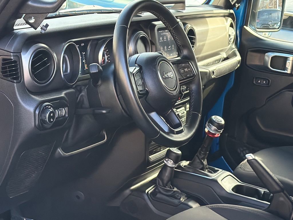 Used 2021 Jeep Gladiator Sport image 5