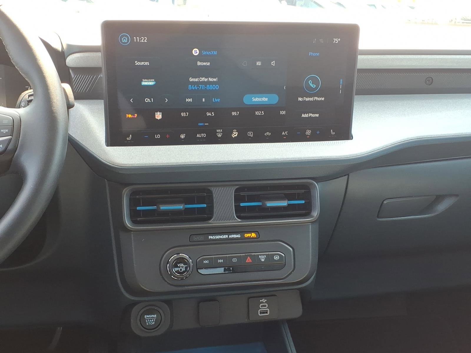 Used 2025 Ford Maverick XLT w/ XLT Luxury Package FWD image 13
