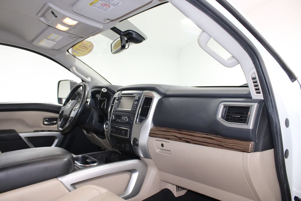 Used 2017 Nissan Titan SL RWD image 30
