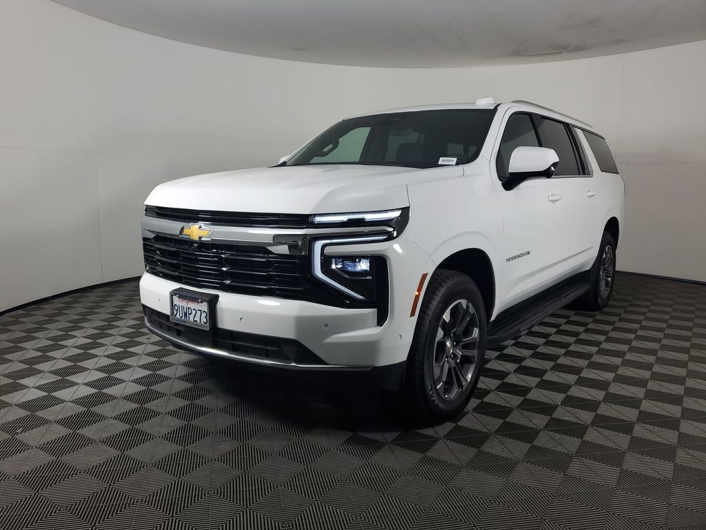 Used 2025 Chevrolet Suburban LS image 8