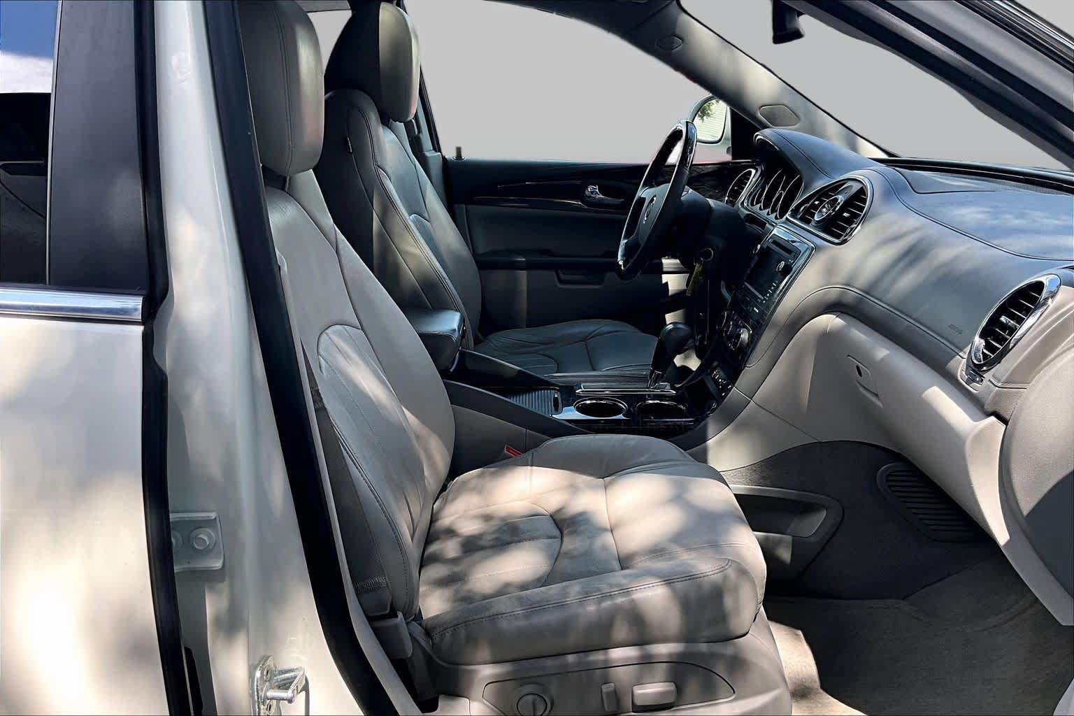 Used 2014 Buick Enclave Premium w/ Trailering Provision Package FWD image 8