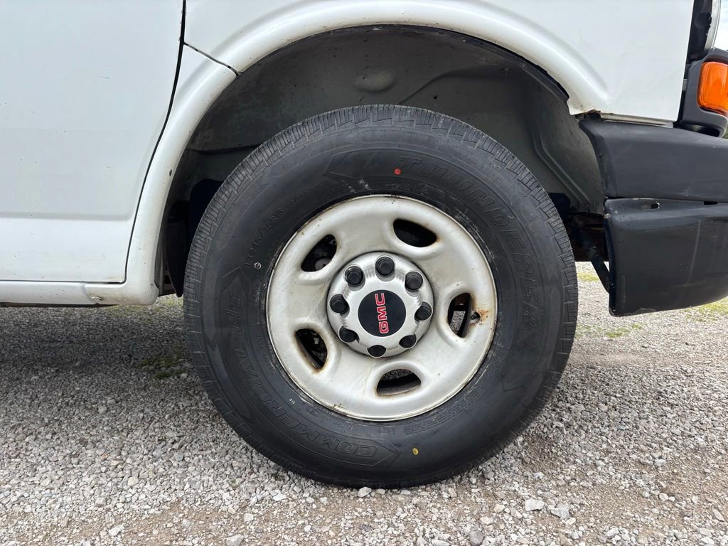 Used 2008 GMC Savana 2500 RWD image 25