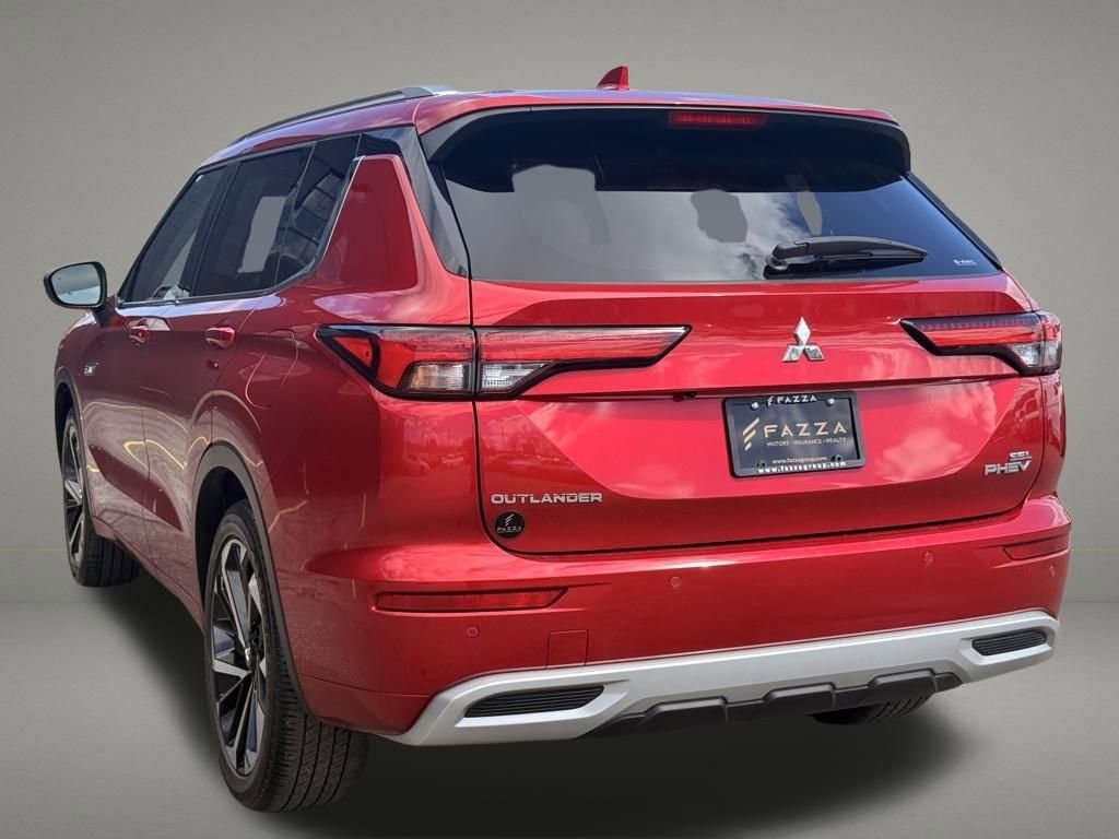 Used 2024 Mitsubishi Outlander SEL Black Edition image 3