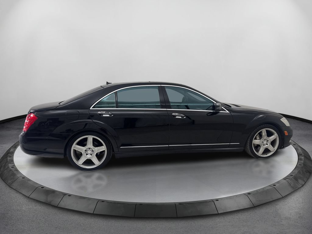 Used 2011 Mercedes-Benz S 550 image 4