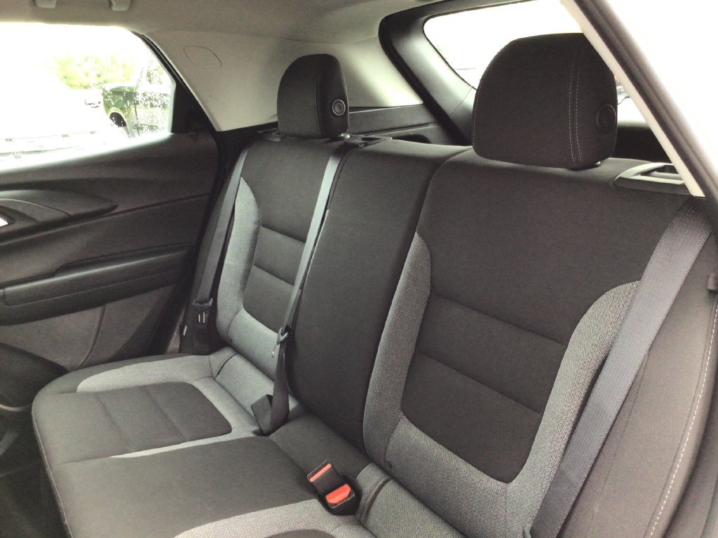 Used 2023 Chevrolet TrailBlazer LS FWD image 33