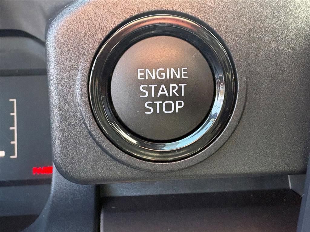 Used 2024 Toyota Tacoma SR5 image 12