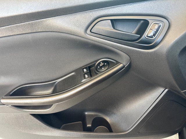 Used 2018 Ford Focus S FWD image 9