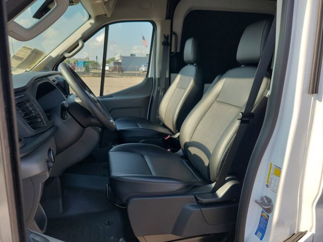 New 2026 Ford Transit 250 148 Medium Roof w/ Load Area Protection Package RWD image 10