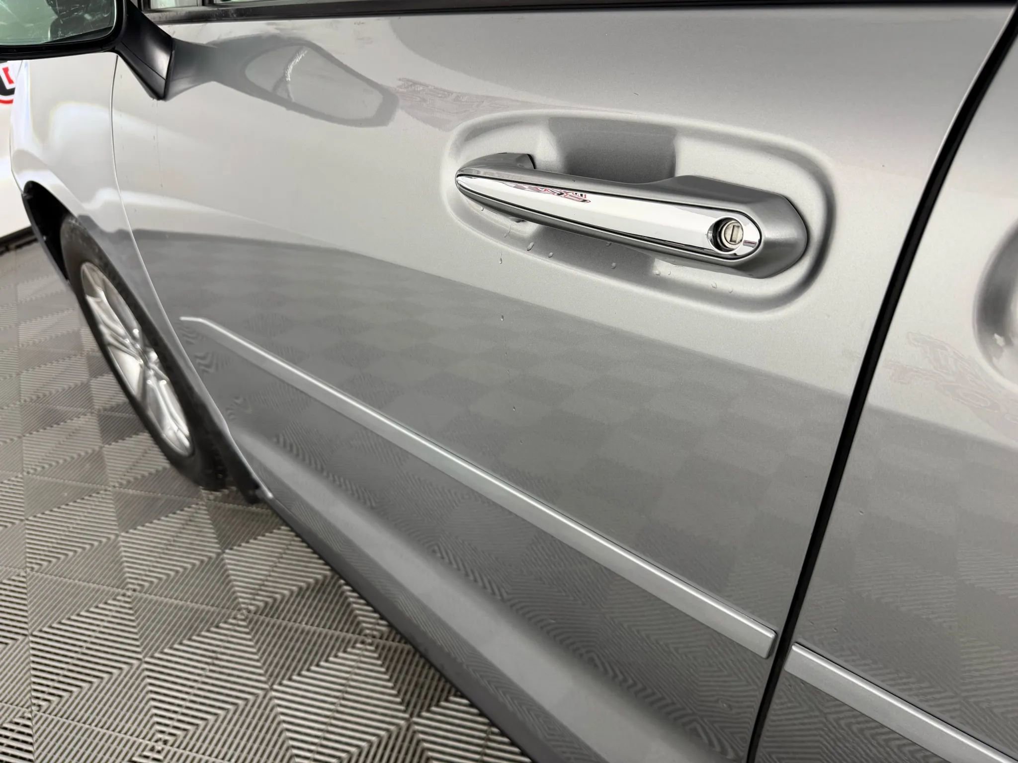 Used 2024 Toyota Sienna Platinum image 26