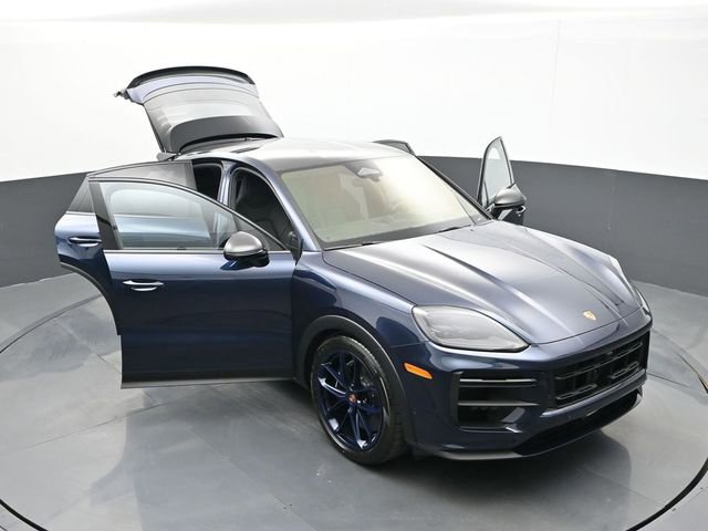 New 2026 Porsche Cayenne Turbo GT image 33