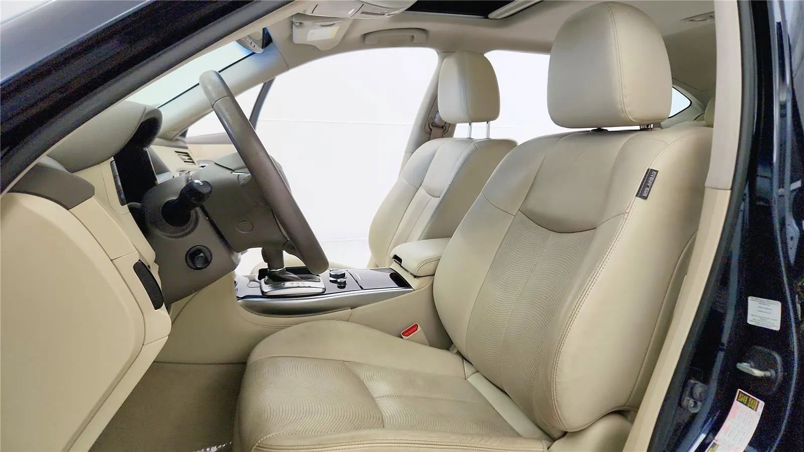 Used 2016 INFINITI Q70 L 3.7 AWD/4WD image 27