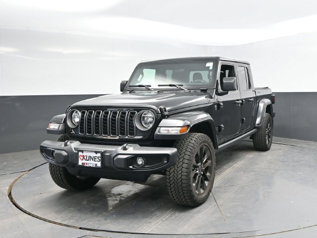 Used 2025 Jeep Gladiator Sport AWD/4WD image 7