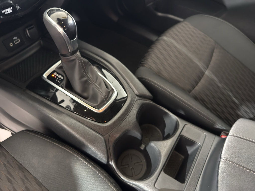 Used 2020 Nissan Rogue S image 20