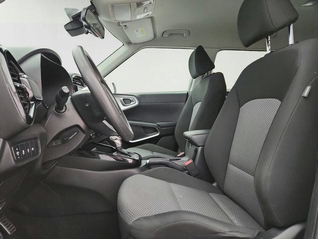 Used 2023 Kia Soul S FWD image 10
