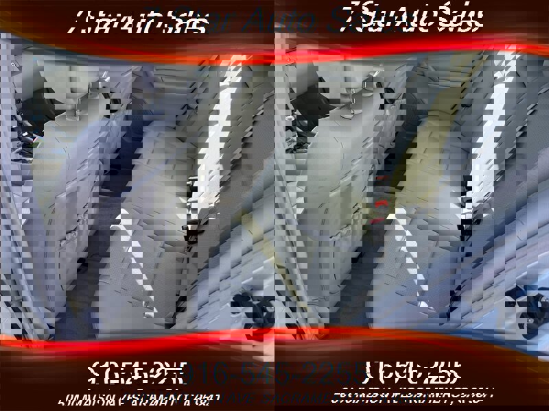 Used 2007 Mercedes-Benz C 230 Sedan image 12