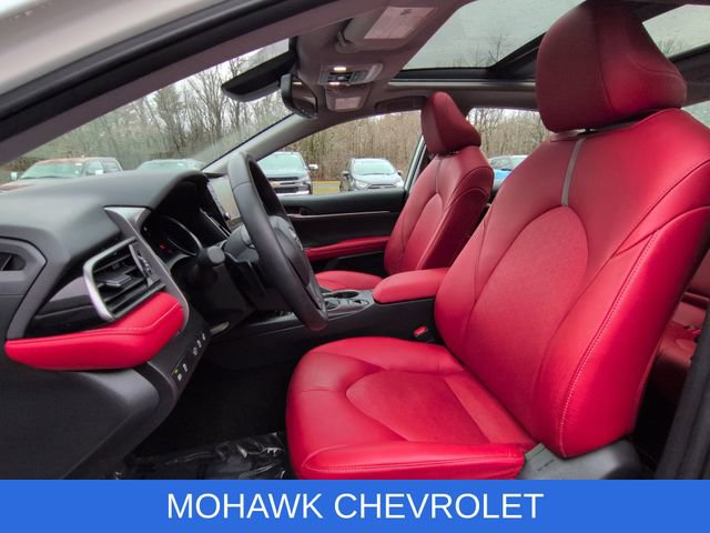 Used 2021 Toyota Camry XSE image 21