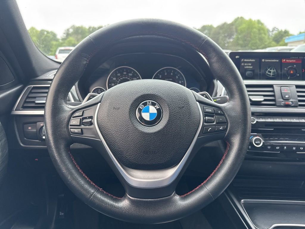 Used 2018 BMW 330i xDrive Sedan w/ Convenience Package AWD/4WD image 14