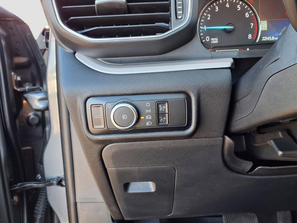 Used 2023 Ford Explorer XLT w/ Equipment Group 202A image 25