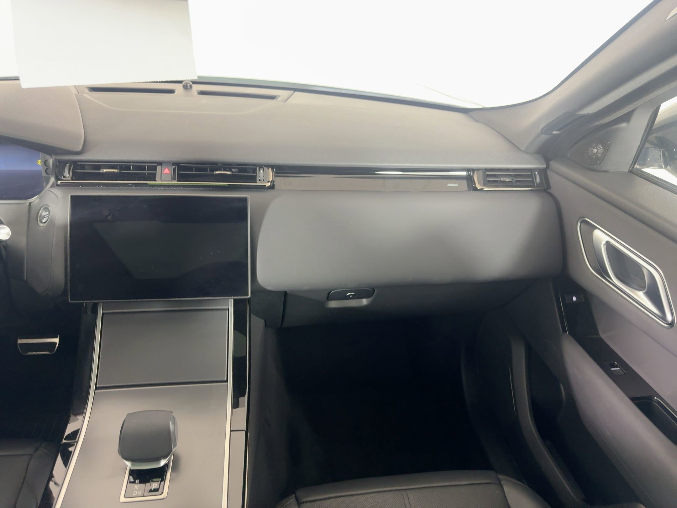 Used 2025 Land Rover Range Rover Velar Dynamic SE image 27