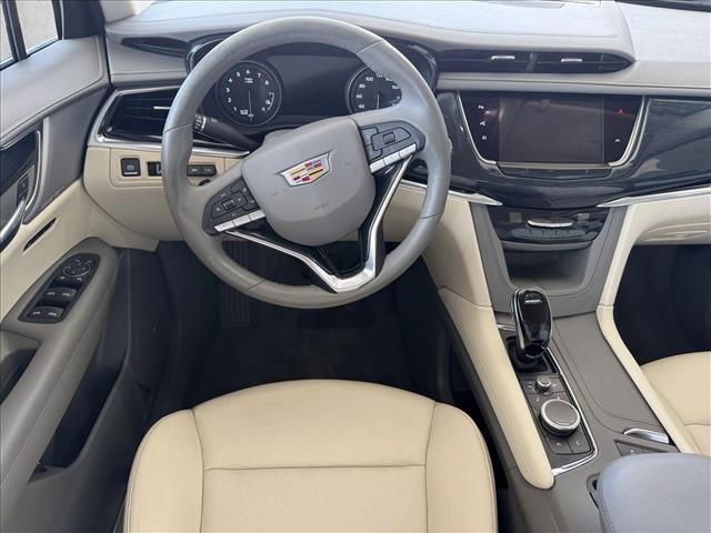 Used 2024 Cadillac XT6 Premium Luxury w/ Technology Package FWD image 12