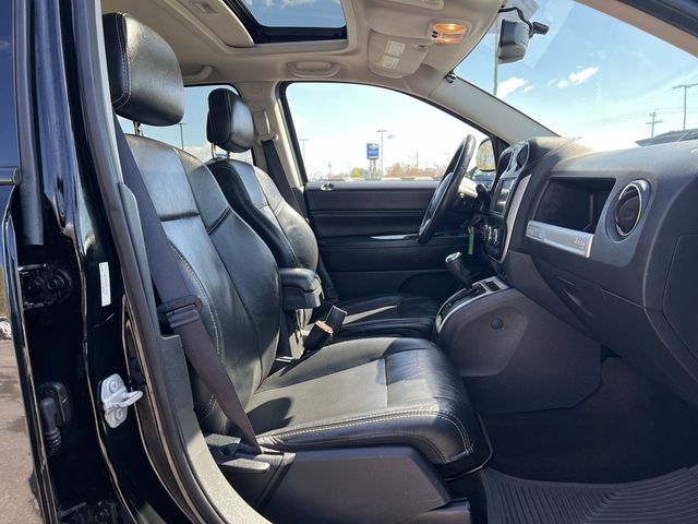 Used 2017 Jeep Compass High Altitude AWD/4WD image 19