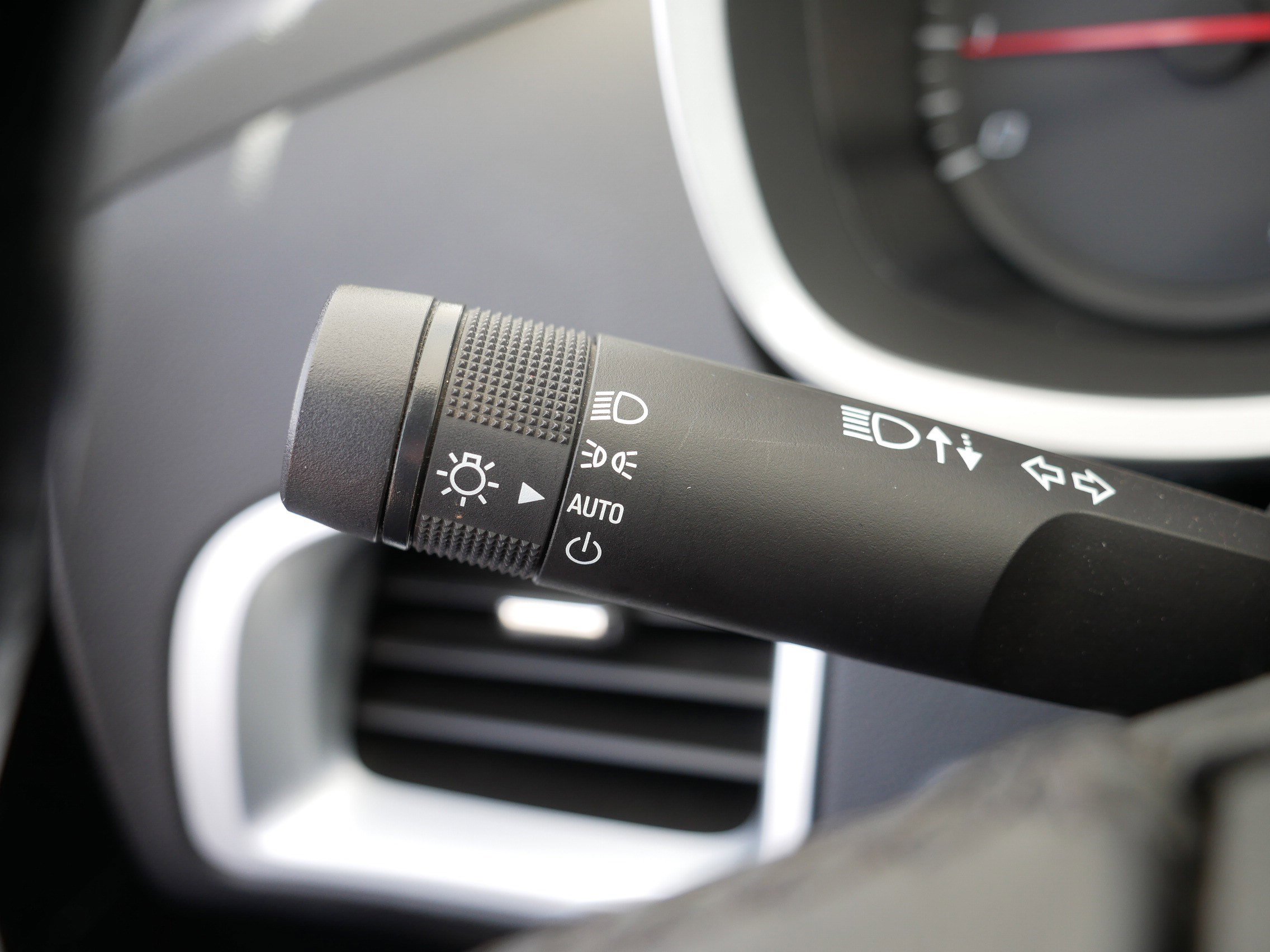 Used 2017 Chevrolet Equinox LT w/ Convenience Package image 26