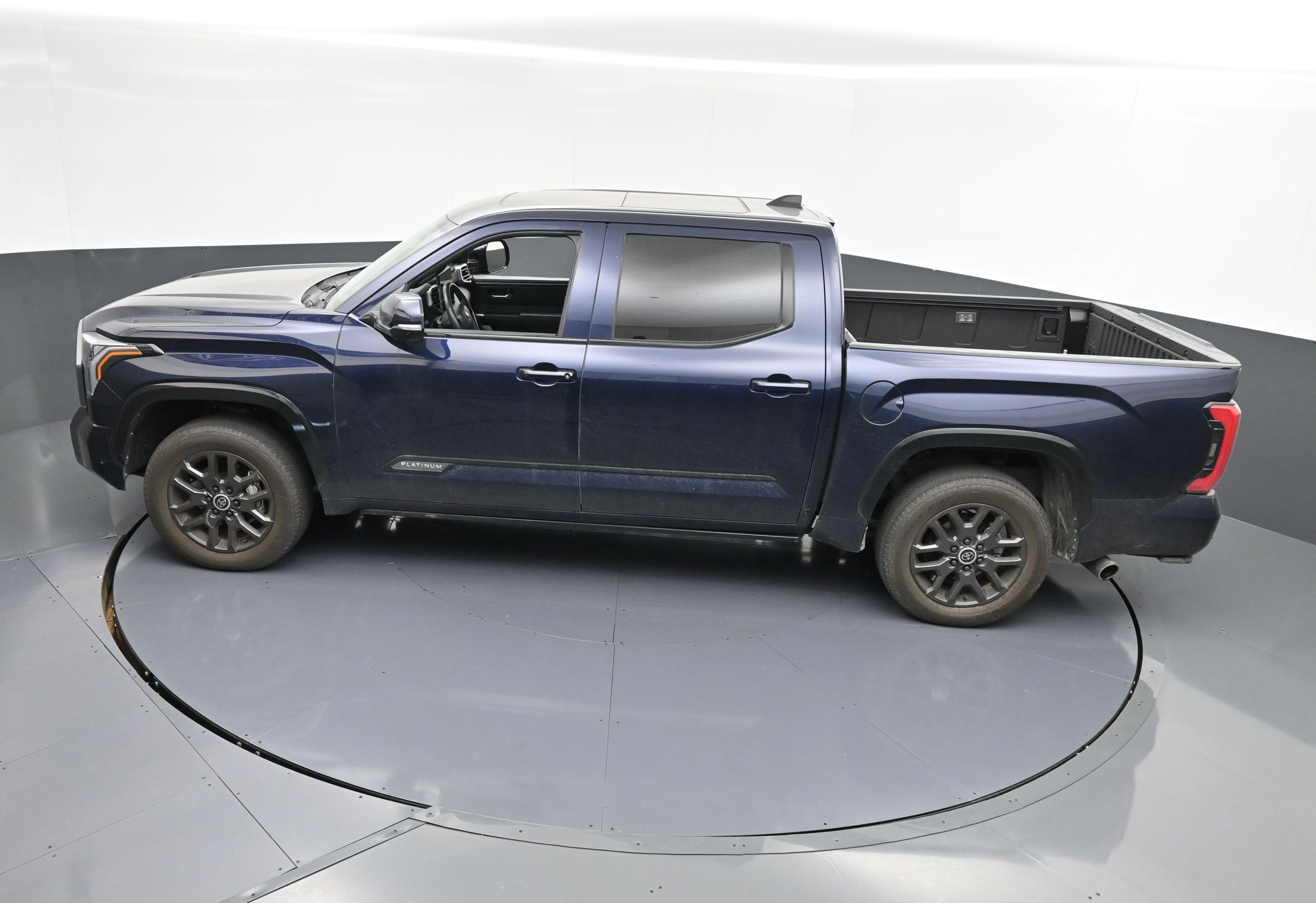 Used 2024 Toyota Tundra Platinum image 31