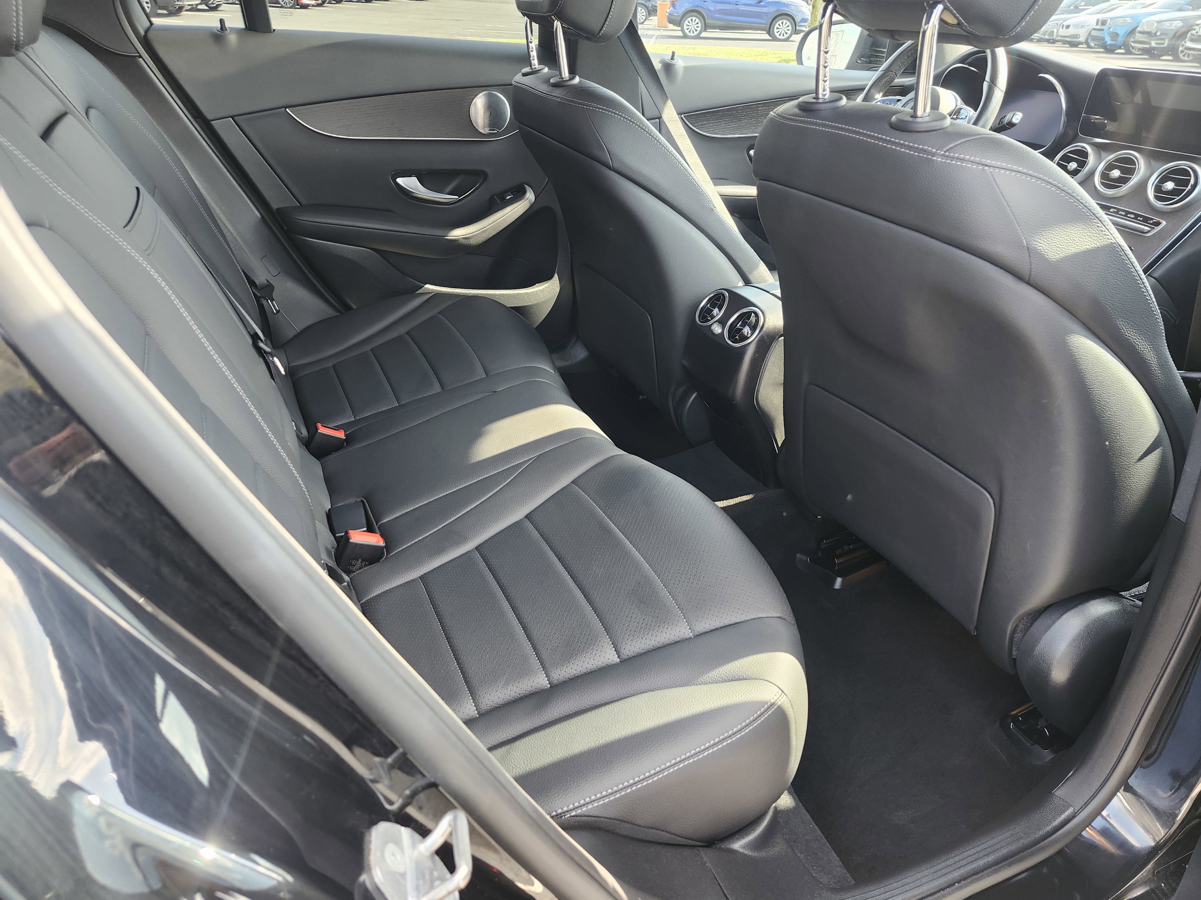 Used 2020 Mercedes-Benz GLC 300 4MATIC image 22