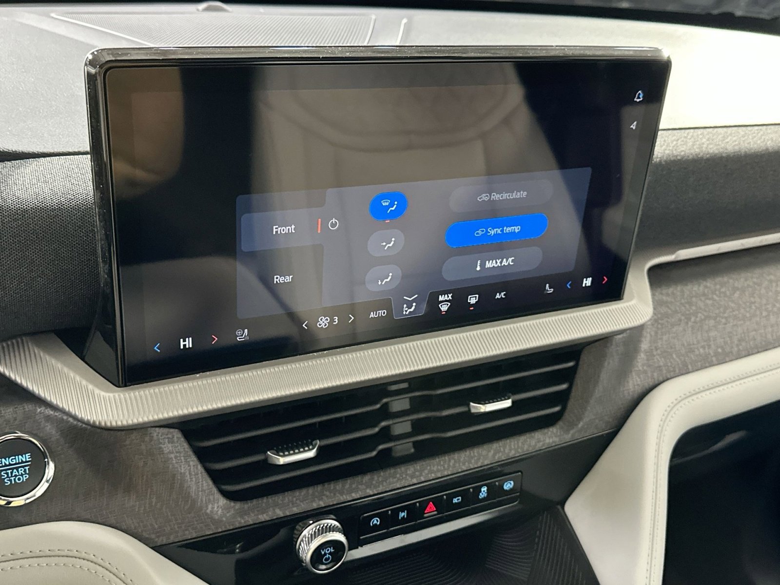 New 2026 Ford Explorer Platinum w/ LUX Leather Package image 24
