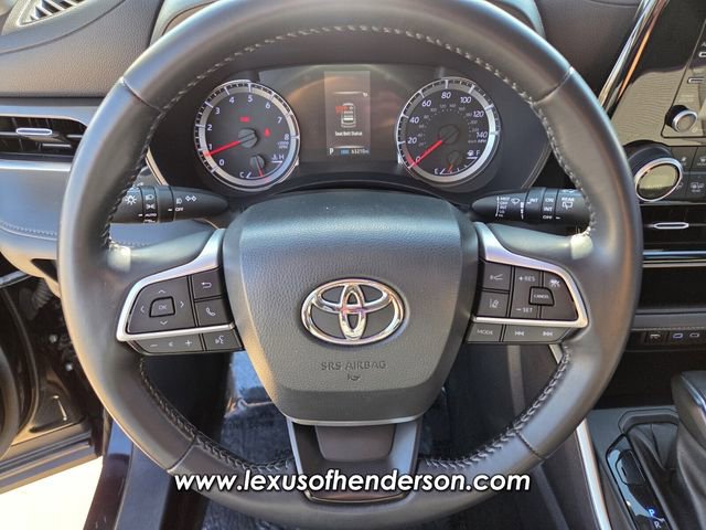 Used 2022 Toyota Highlander LE image 24