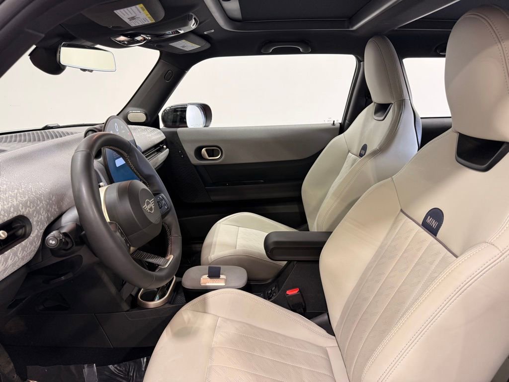 Used 2025 MINI Cooper S FWD image 12