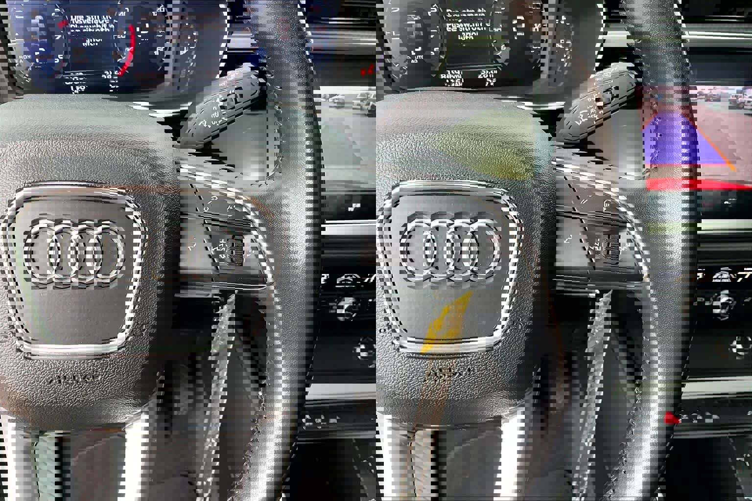 Used 2019 Audi Q3 2.0T Premium image 22