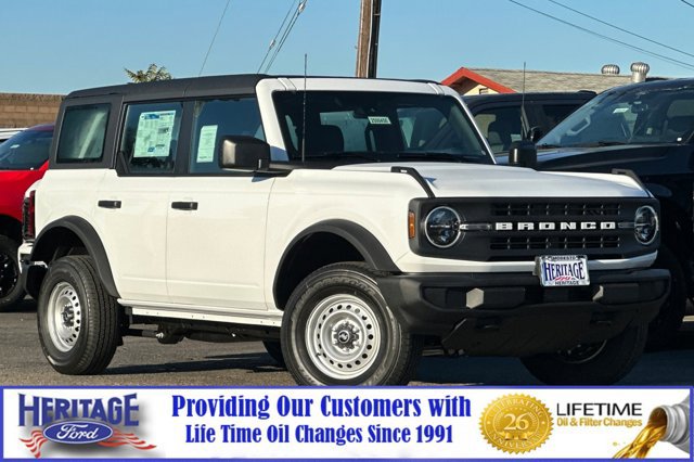 New 2025 Ford Bronco 4-Door image 1