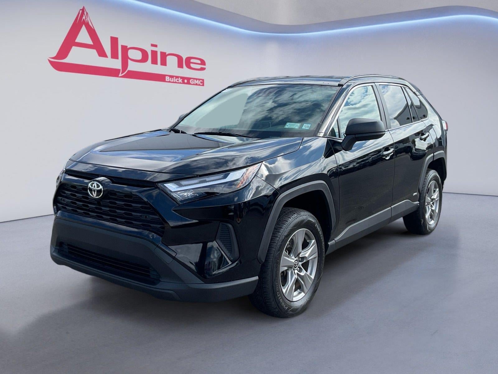Used 2024 Toyota RAV4 LE AWD/4WD image 1