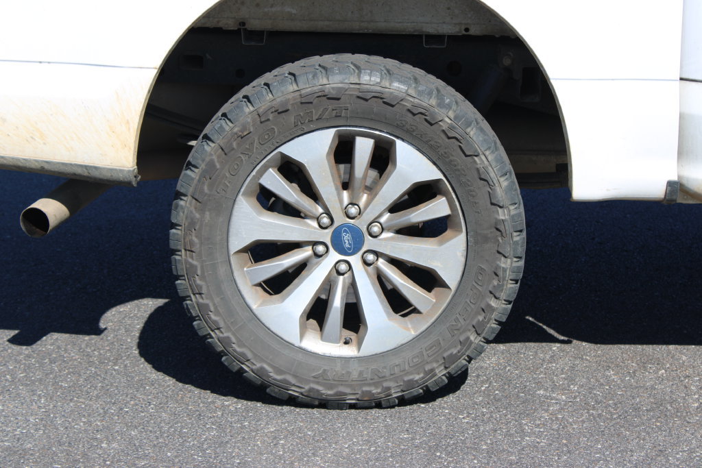 Used 2018 Ford F150 XL w/ Equipment Group 101A Mid AWD/4WD image 12