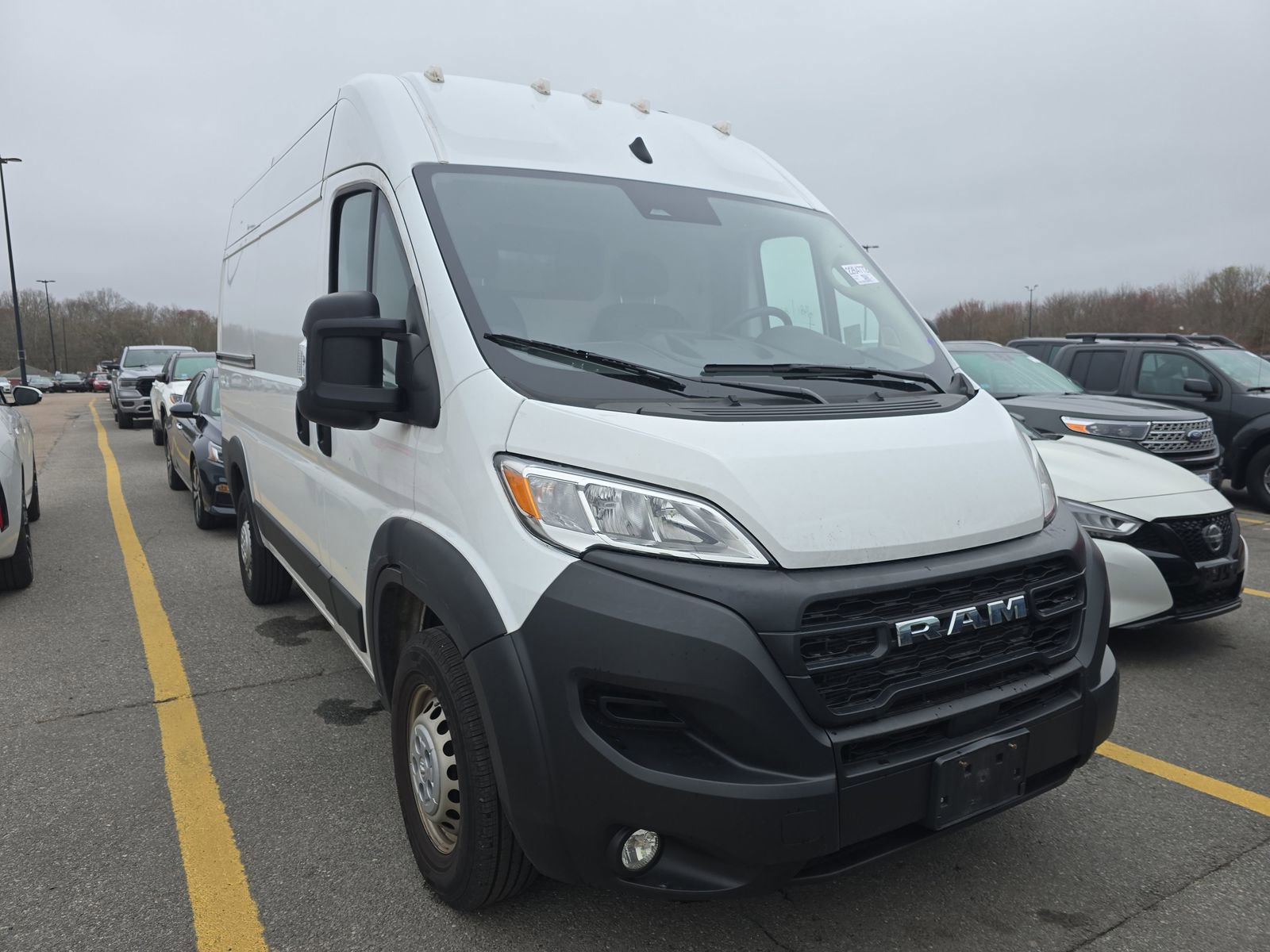 Used 2025 RAM ProMaster 2500 w/ Convenience Group FWD image 2