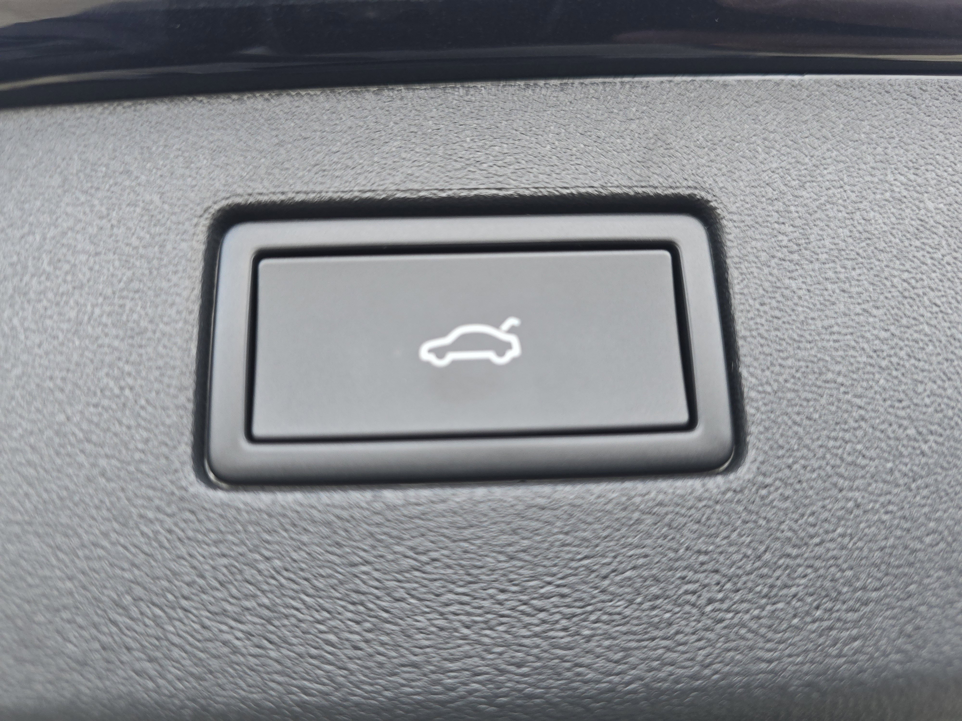 New 2026 Volkswagen Tiguan SE image 17