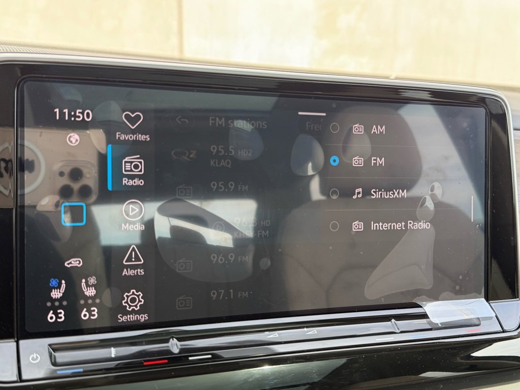 Used 2025 Volkswagen Atlas SE image 10