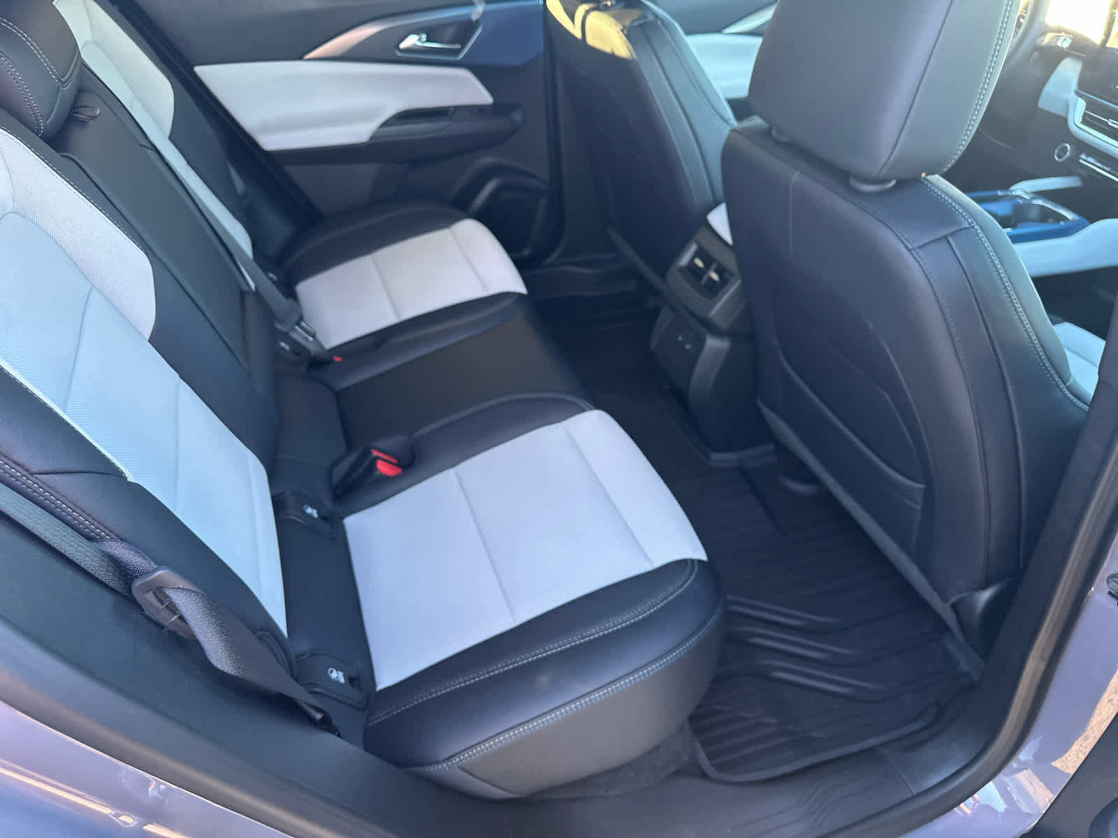 New 2026 Chevrolet Equinox EV LT w/ Convenience Package II image 21