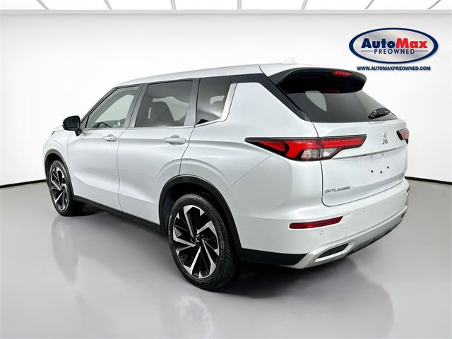 Used 2024 Mitsubishi Outlander SE image 5