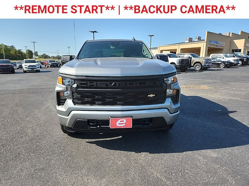 Used 2023 Chevrolet Silverado 1500 Custom AWD/4WD image 2